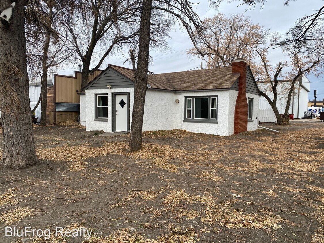 3 br, 1 bath House 312 2ND AVE NW House Rental in Jamestown, ND