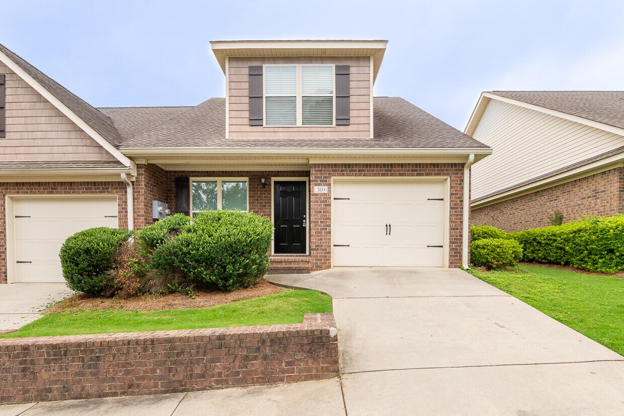 Foto principal - 310 Connor Cir