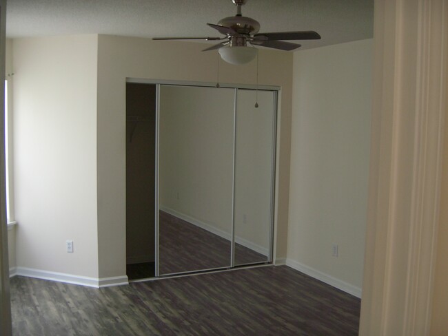 master bedroom - 3011 Lauren Place Dr