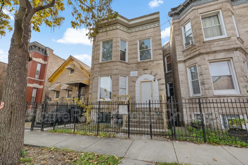 3031 W Flournoy St Unit 1, Chicago, IL 60612 Condo for Rent in