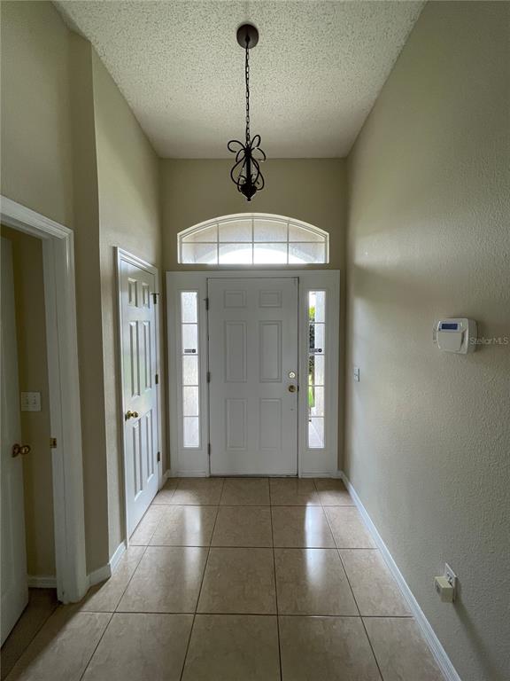 Building Photo - 207 Cranbrook Dr
