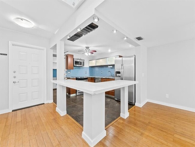 Building Photo - 2226 Nova Village Dr