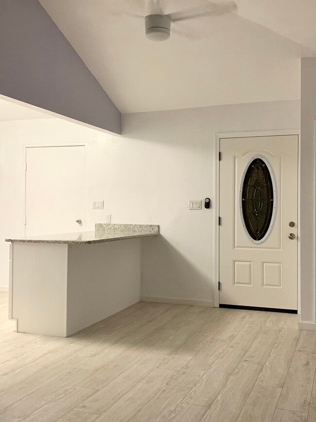 Foto del edificio - 4105 E 52nd St