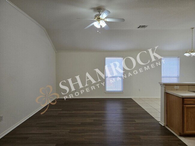 Building Photo - Cougar Ridge III Duplex