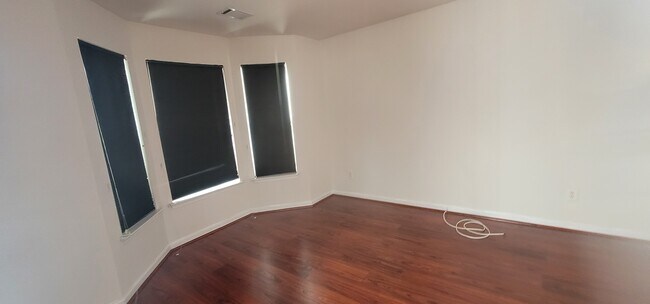 Foto del edificio - 4331 Ash Tree St