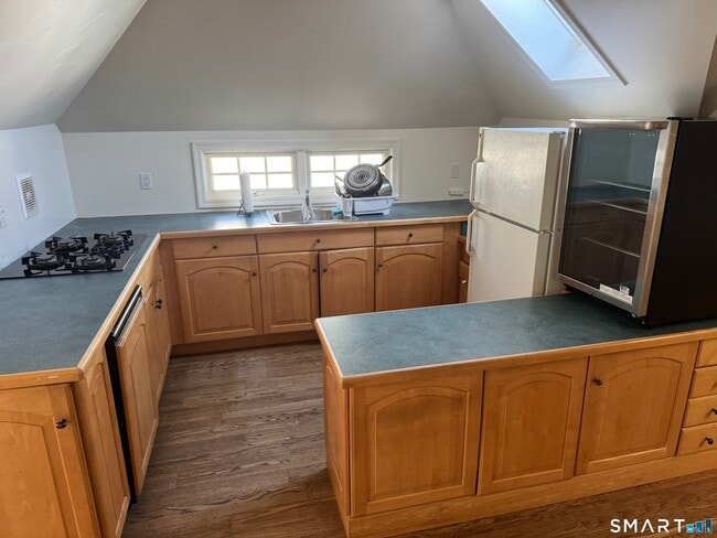 Foto del edificio - 546 W Taft Ave