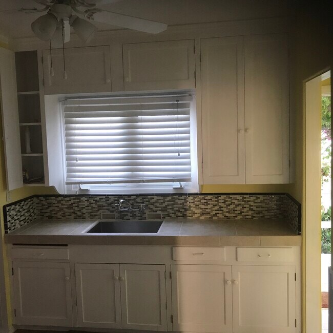 Foto del edificio - 626 Emory St