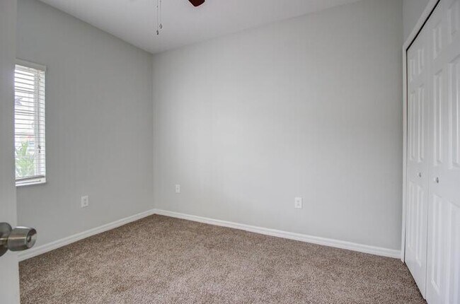 Building Photo - 9523 Newdale Way