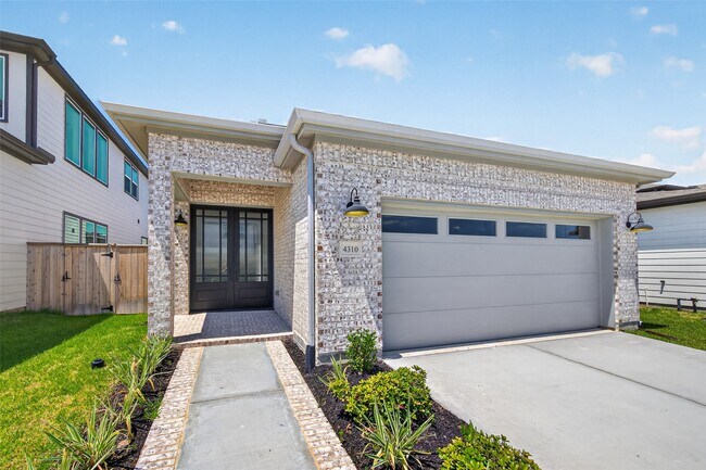 Foto del edificio - 704 Sonfield Dr