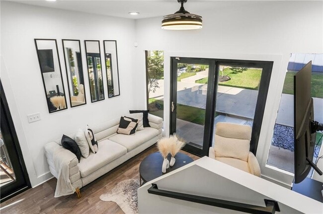 Building Photo - 3120 Godby Rd