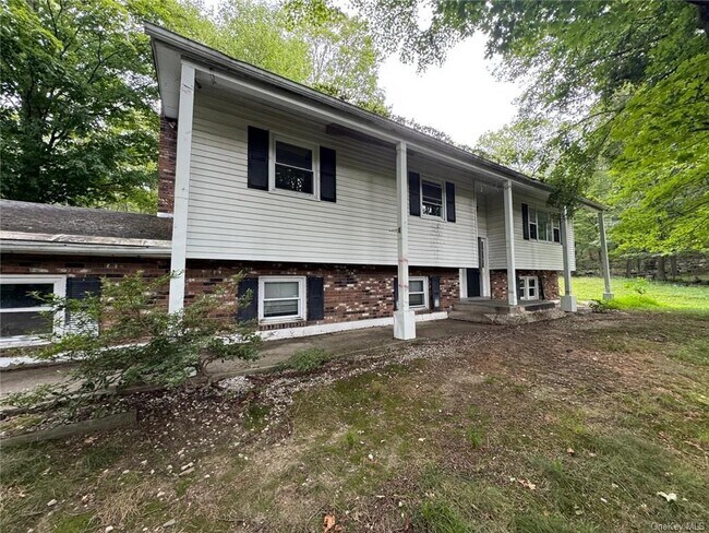 Foto del edificio - 220 Seven Springs Mountain Rd