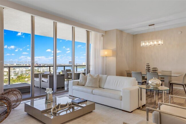 Foto del edificio - 9705 Collins Ave