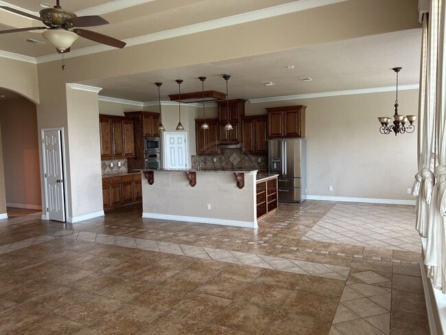 Building Photo - 6008 Bedrock Dr