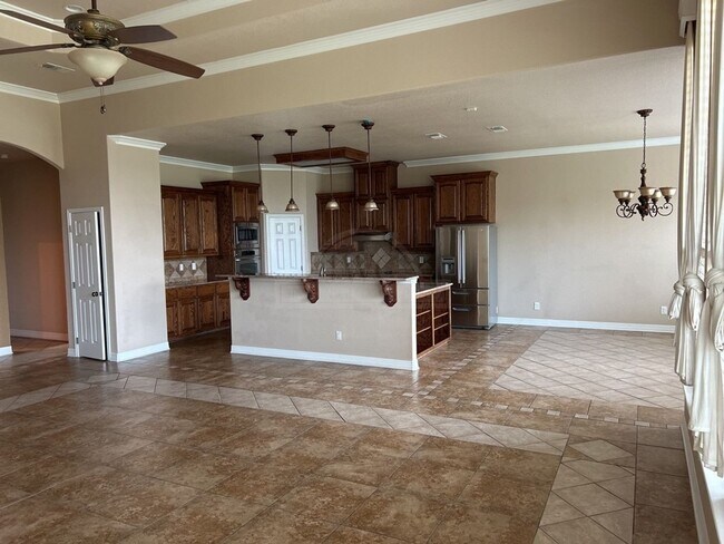 Foto del edificio - 6008 Bedrock Dr