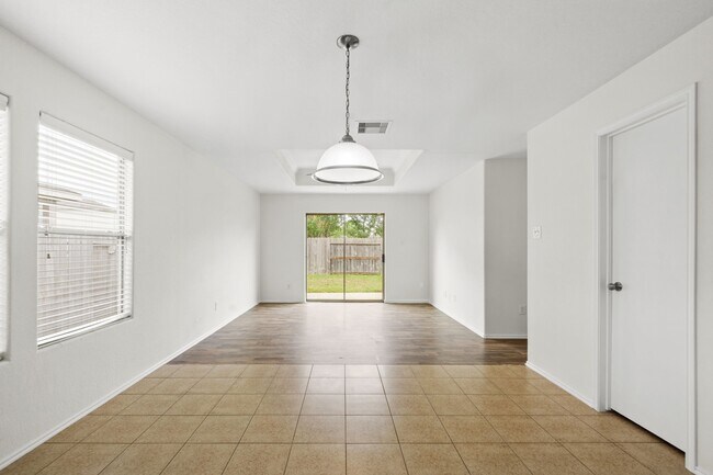 Building Photo - 7910 Buffalo View Ln
