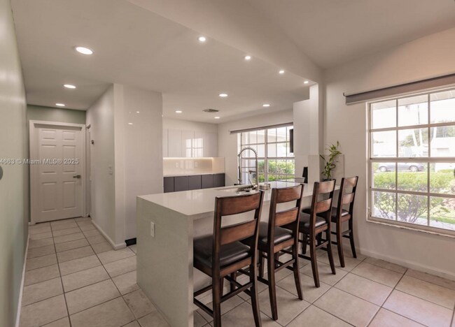 Foto del edificio - 2235 SE 6th Ct