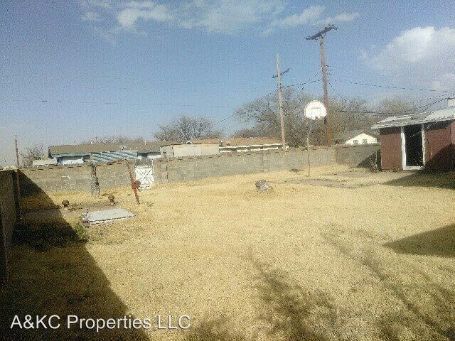 Building Photo - 3 br, 2 bath House - 2901 East Bates Street 1