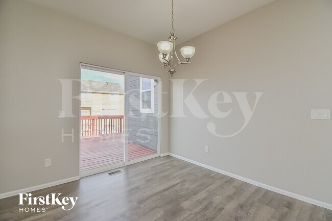Building Photo - 7976 Cairn Ct