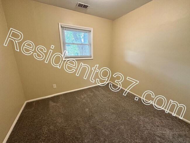 Foto del edificio - 3 Bed 1 Bath Home