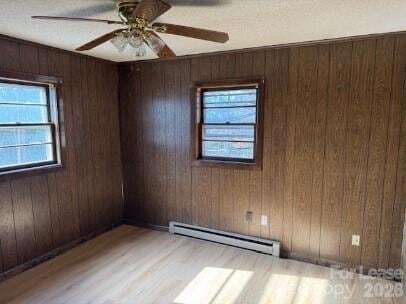 Foto del edificio - 1568 Barringer St