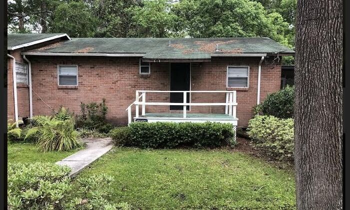 Foto principal - 2/1 Duplex in Murray Hill great location