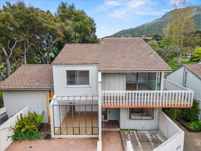 Foto del edificio - Renovated 3 Bed, 3.5 Bath Carmel Valley Ranch Stand Alone Unit