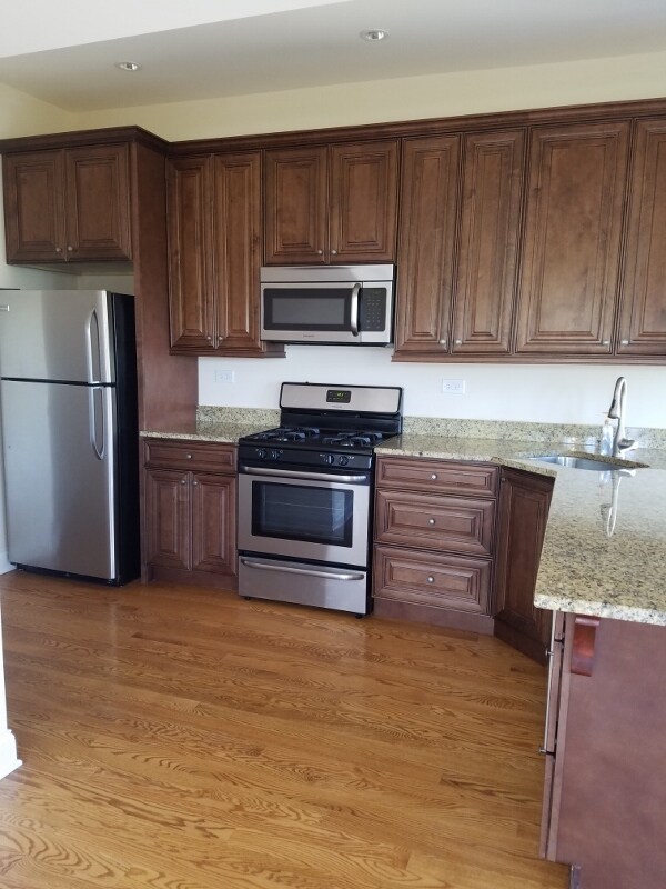 Foto del edificio - 7600 N Eastlake Terrace