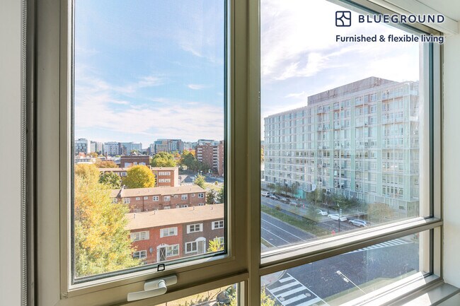 Foto del edificio - 301 M St SW