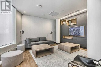 Building Photo - 2520-2520 Eglinton Ave W