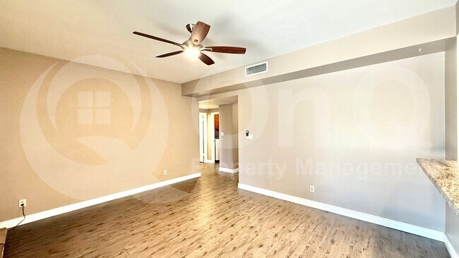 Building Photo - 5407 E Fountain Cir
