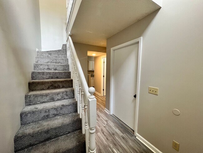 Foto del edificio - 575 Heritage Ct