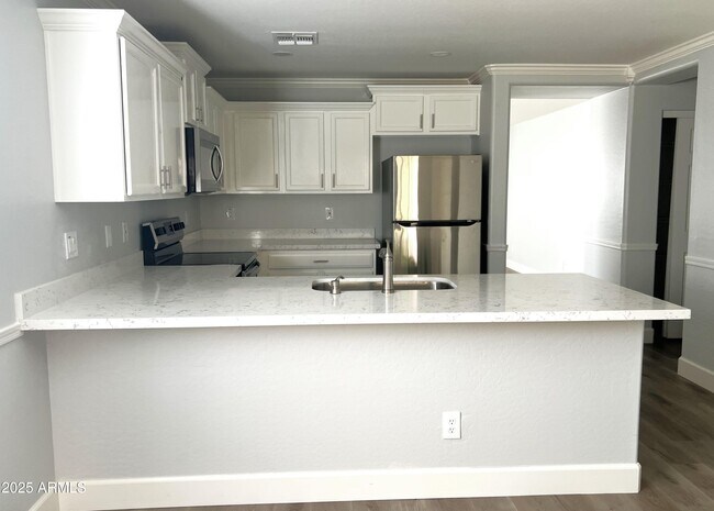 Building Photo - 4532 E Pinto Valley Rd