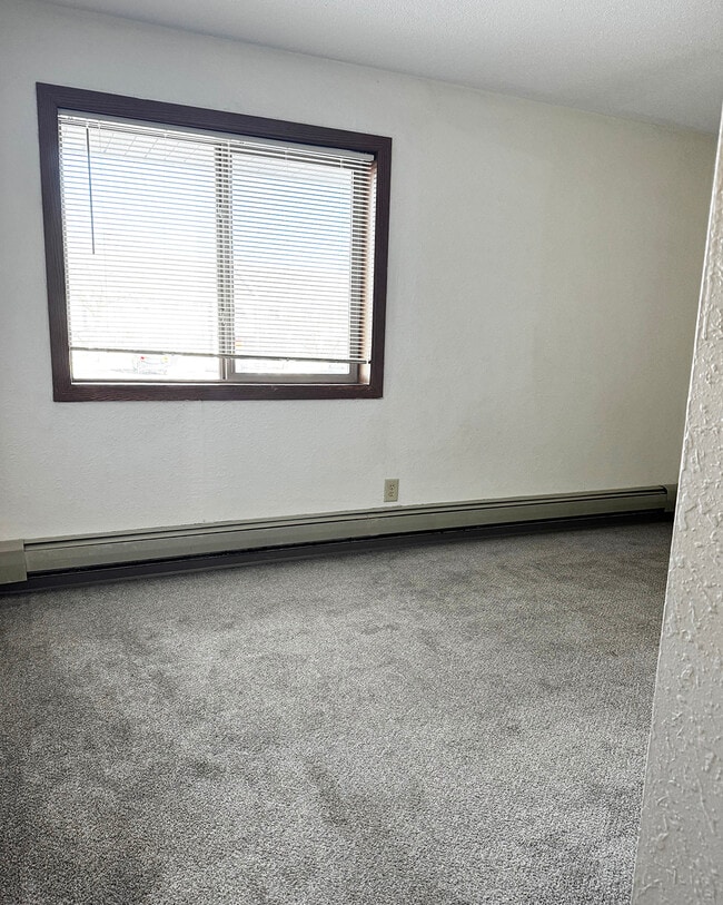 Building Photo - Cardinal Manor Apartments