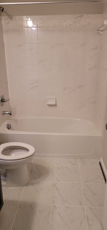 Building Photo - 17905 Woods View Dr