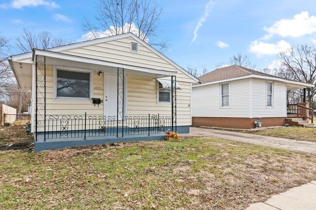 Building Photo - Nice 2 bedroom home