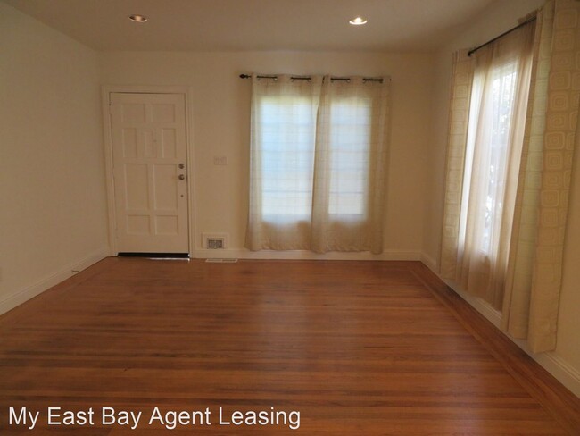 Building Photo - 2 br, 1.5 bath House - 1608 Allston Way