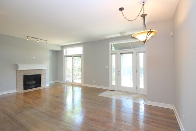 Building Photo - 2912 N River Walk Dr