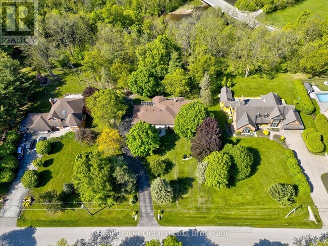 Building Photo - 10158 Old Pine Crest Rd