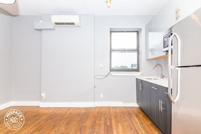 Building Photo - 74 Eldert St