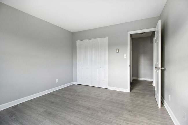 Foto del edificio - 1409 E Chicago St