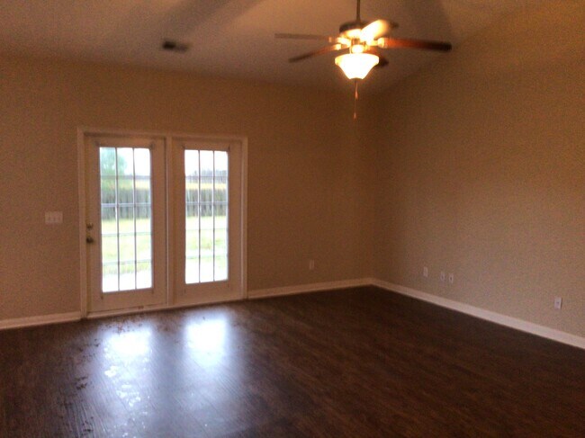 Building Photo - 26 Bay Willow Court