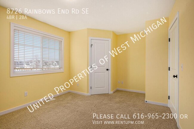 Foto del edificio - Available Now | 4 bed 2 bath Single-Family...