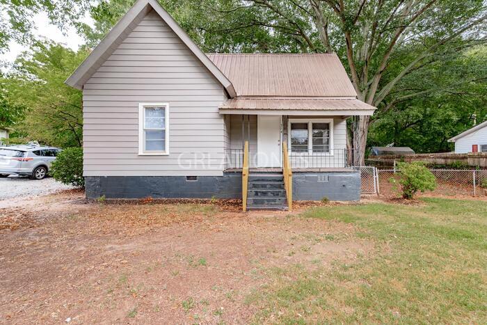 Foto principal - Charming 2 bedroom home in Anderson!