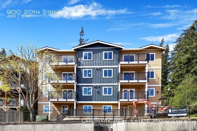 Building Photo - 900 20th St