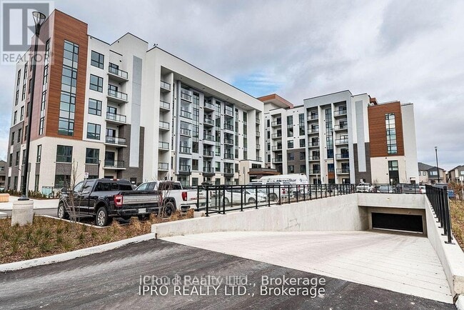 Building Photo - 480-480 Gordon Krantz Ave