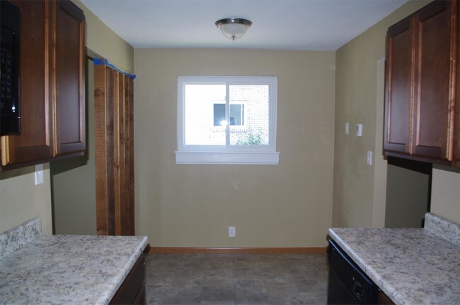 Building Photo - 309 Baltes Dr