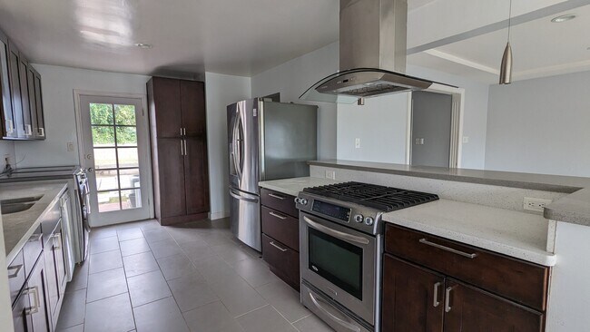 Foto del edificio - 1638 S Curson Ave