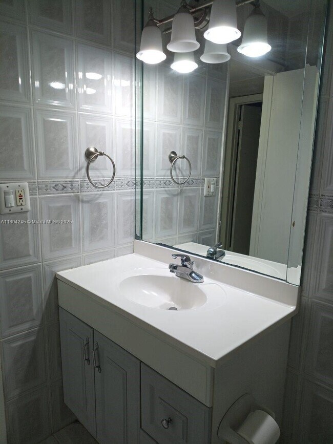 Foto del edificio - 12820 SW 43rd Dr