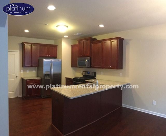 Building Photo - 3383 Castleberry Village Cir