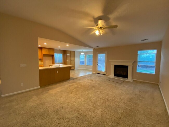 Foto del edificio - 682 Alder Ln